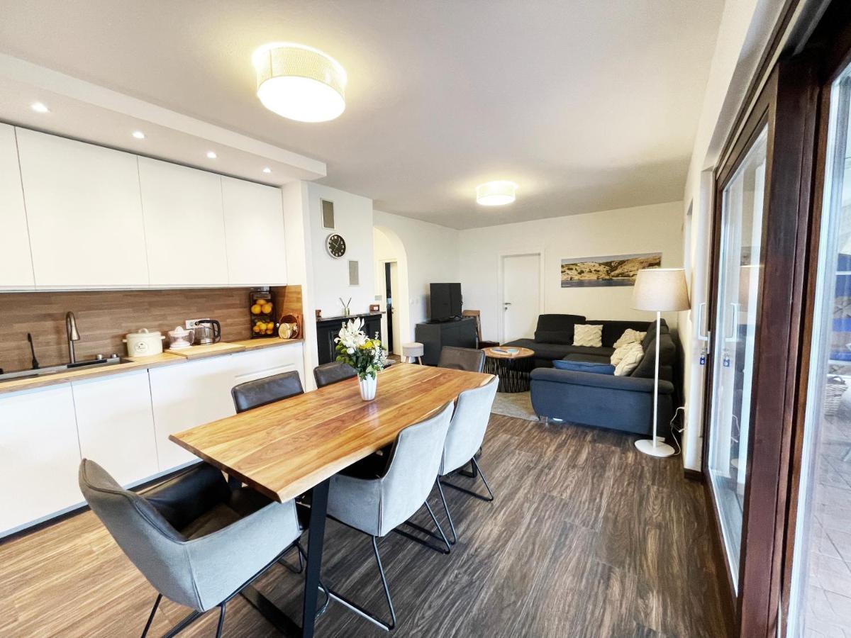 פונאנט Apartments Monika Bed & Breakfast 236 מראה חיצוני תמונה